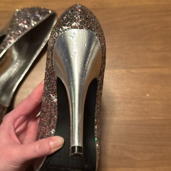 UPDATED Host Pick Silver Multicolor Rainbow Glitter peeptoe platform heel pumps - Picture 11 of 15